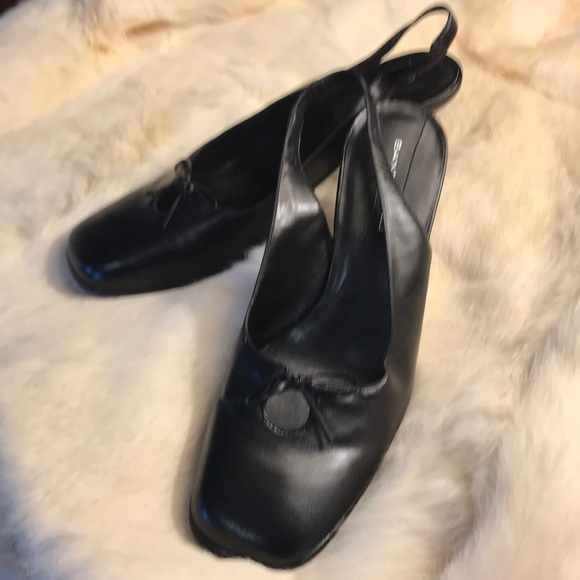 Bandolino Shoes - Bandolino Boballet Black Leather Sling Back Pumps
